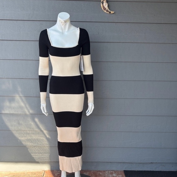 Hera Collection Black and Cream Long Sleeve Dress - Picture 1 of 2